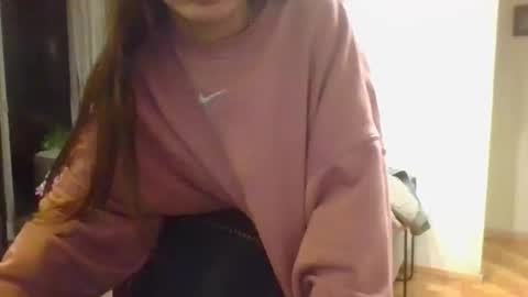 valentinaseleni24 online show from May 18, 12:18 am