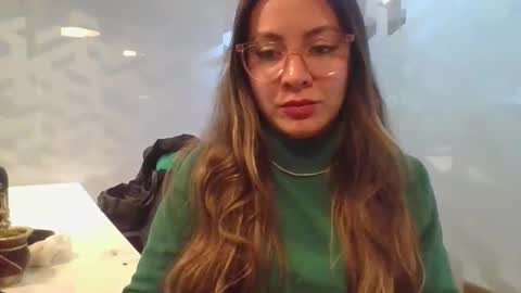 valentinaseleni24 online show from May 21, 7:54 pm