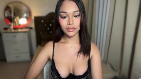 VALENTINE online show from March 22, 7:28 pm