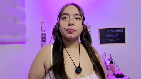 Snapshot of valeria_cherry chatting on May 12, 5:04 am valeria online show from May 12, 5:04 am