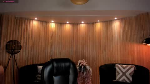 Vale  online show from December 15, 12:20 pm