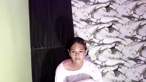 Snapshot of valerie_lure chatting on June 3, 2:33 pm addy online show from June 3, 2:33 pm