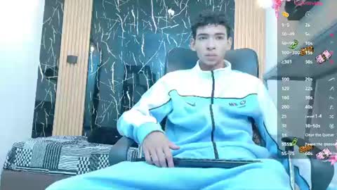 Snapshot of valerihot_1 chatting on June 16, 2:58 am VALERIO online show from June 16, 2:58 am