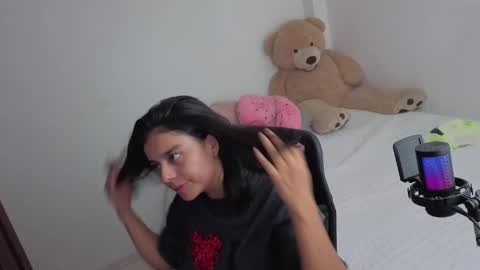 valerihouse_ online show from June 3, 1:30 am