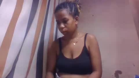 valerinezah online show from March 15, 7:03 am