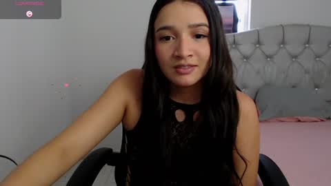 Snapshot of valery_alejo chatting on July 1, 7:35 pm valeria online show from July 1, 7:35 pm