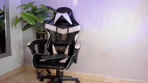 Valentino online show from May 27, 1:57 am