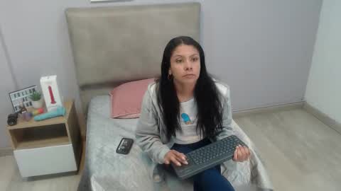 valevicious online show from December 15, 1:37 pm