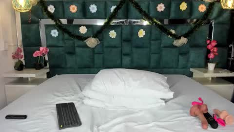 valtira nova online show from December 15, 6:56 pm