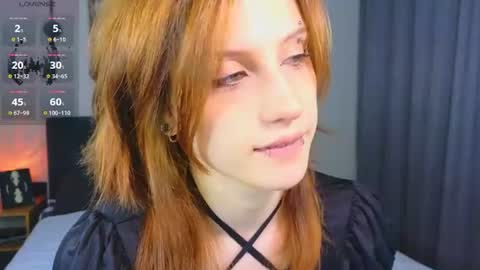 Snapshot of vampi_queen chatting on June 27, 8:36 pm Vampi online show from June 27, 8:36 pm