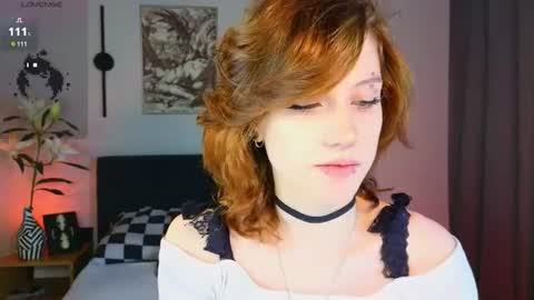 Snapshot of vampi_queen chatting on July 18, 7:39 pm Vampi online show from July 18, 7:39 pm