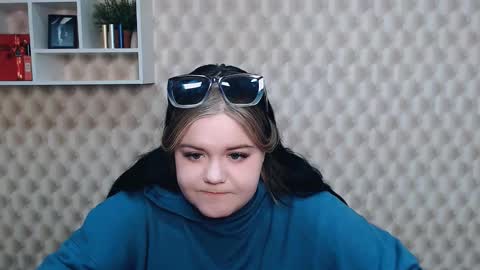 Vanda online show from March 10, 1:21 pm