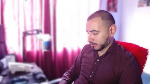 vanderheyl online show from March 4, 7:20 pm