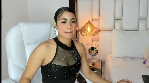 vaneaguirre online show from May 5, 12:35 pm