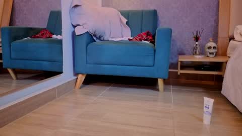 vanessa_foxyy online show from July 15, 8:25 pm
