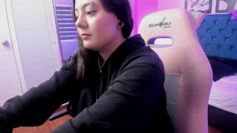 Vanesa online show from February 17, 1:29 pm