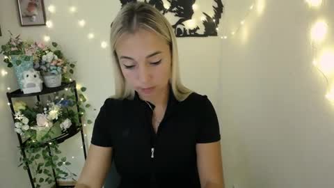 Vanessa online show from July 8, 11:58 am