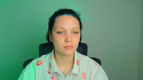 Vanessa online show from May 5, 7:05 am