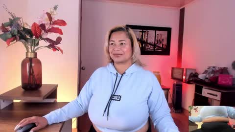 vanessa_sterling online show from June 2, 5:48 pm