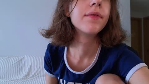 vanessa online show from December 4, 1:36 am