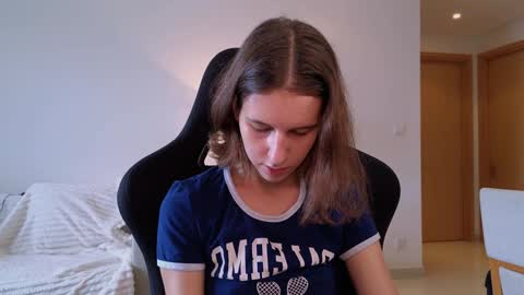 vanessa online show from December 29, 1:45 am