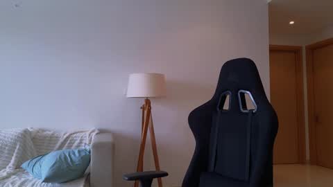 vanessa online show from January 2, 6:40 am