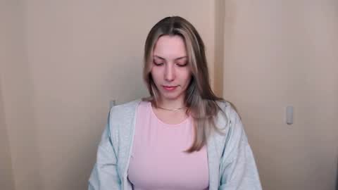 Vanessa online show from April 15, 4:25 pm