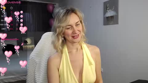 Vanessa  online show from March 3, 6:04 am