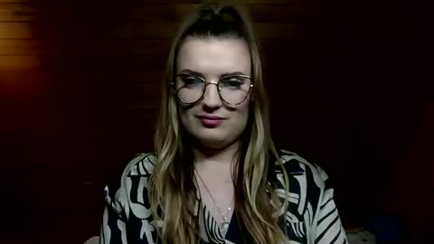 Vanessa online show from December 19, 9:33 pm