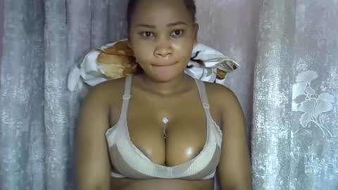 vanillavenus online show from April 19, 11:42 am