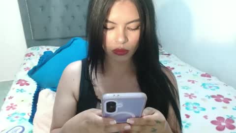 Snapshot of vannsexporn chatting on July 10, 10:01 pm Vannesa online show from July 10, 10:01 pm