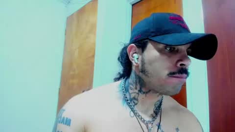 Snapshot of vanvelckan_ chatting on June 26, 10:30 am vanvelckan_ online show from June 26, 10:30 am