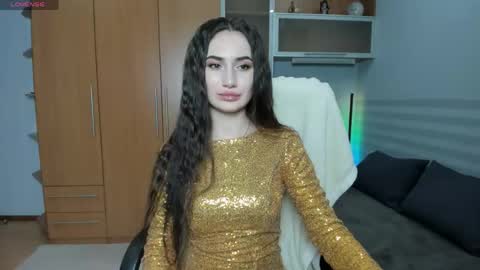 Mira online show from April 18, 7:18 pm