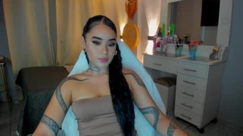 Vayolett Bass online show from February 20, 4:09 am