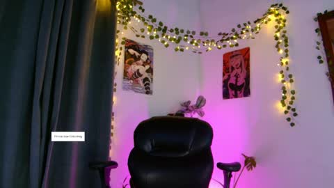 Vayolett online show from April 9, 2:11 am