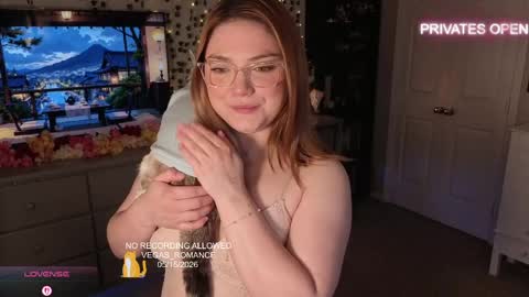 Snapshot of vegas_romance chatting on May 15, 11:12 pm vegas_romance online show from May 15, 11:12 pm