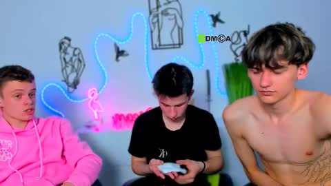 veldi_to online show from March 4, 8:04 pm