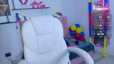 velinahoneyy online show from July 10, 12:41 pm