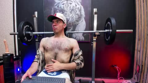 Snapshot of vellotouch chatting on February 3, 4:21 am Vello online show from February 3, 4:21 am