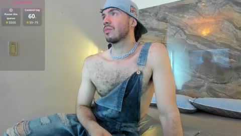 Snapshot of vellotouch chatting on February 17, 4:09 am Vello online show from February 17, 4:09 am