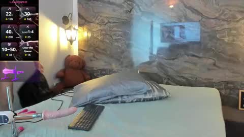 Snapshot of vellotouch chatting on February 27, 4:34 am Vello online show from February 27, 4:34 am