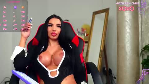 Snapshot of velmaevans chatting on July 27, 7:32 pm Velma online show from July 27, 7:32 pm