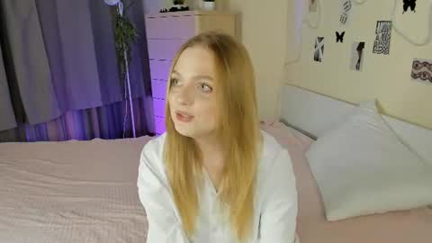 Hi im Hannah online show from June 16, 9:17 pm