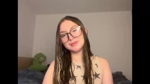 Sophi  online show from May 8, 10:15 pm