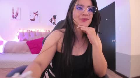 velvet_pauli online show from May 20, 2:34 pm