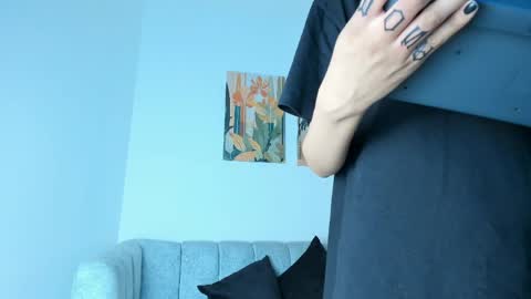     online show from May 31, 11:50 am
