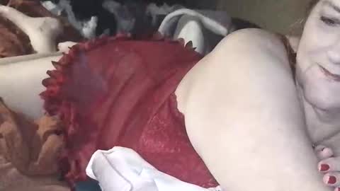 Snapshot of velvetrose68 chatting on December 2, 7:03 am Velevetrose68 online show from December 2, 7:03 am