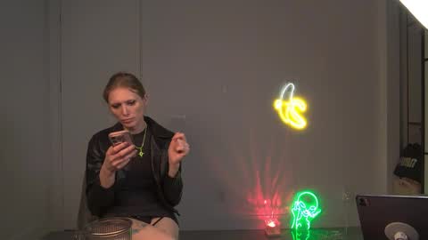 VelvetTGirl online show from April 9, 6:35 pm