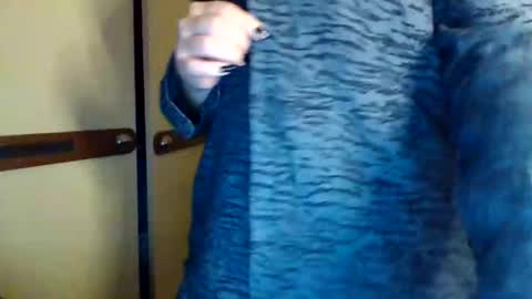 Snapshot of vendi_rassell8855 chatting on March 6, 11:01 pm vendi rassell8855 online show from March 6, 11:01 pm