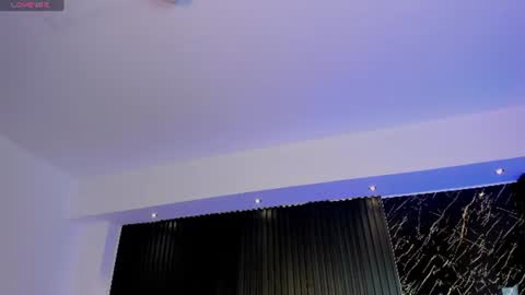 Snapshot of venus_cooperr chatting on June 23, 12:25 pm Venus Cooperr online show from June 23, 12:25 pm